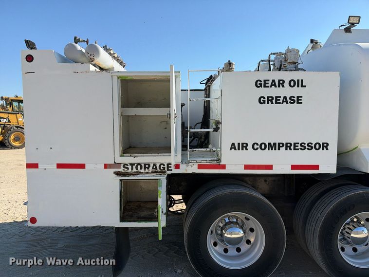 1999 Sterling L7500