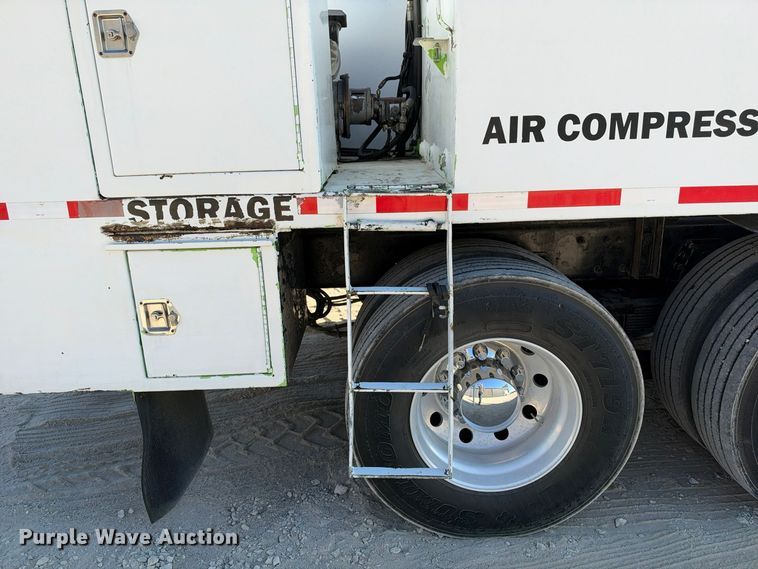 1999 Sterling L7500