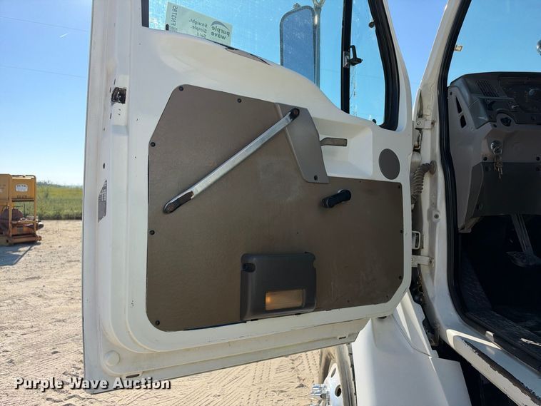 1999 Sterling L7500
