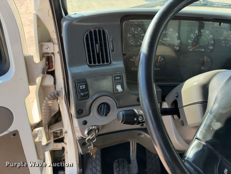 1999 Sterling L7500