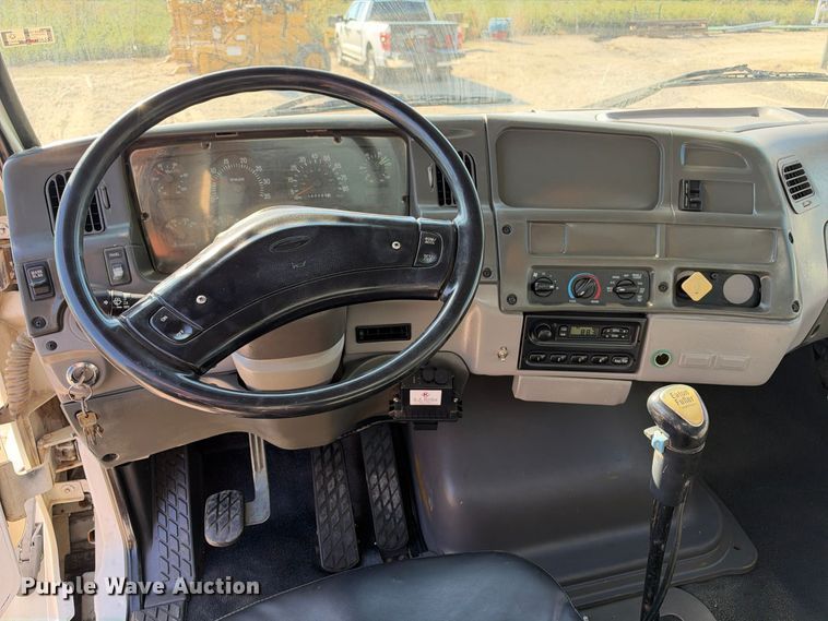 1999 Sterling L7500