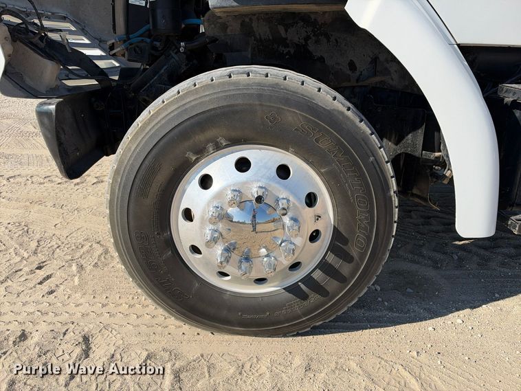 1999 Sterling L7500