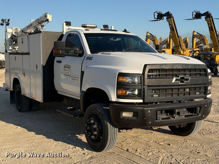 image for item FN3787 2019 Chevrolet Silverado 4500HD 4X4 mechanics truck