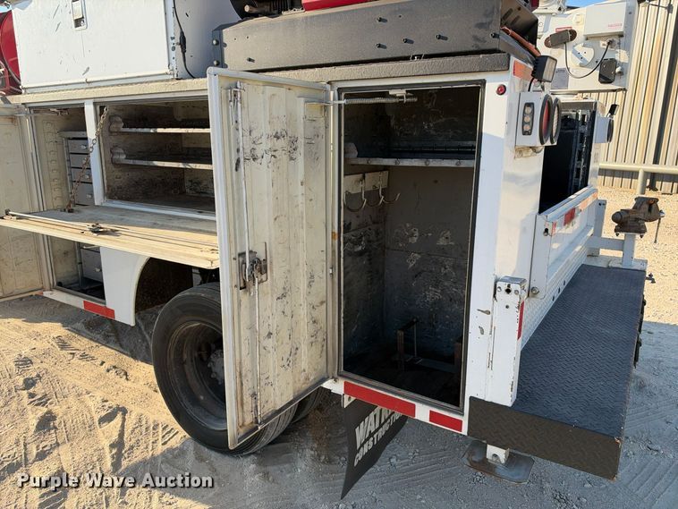 image for item FN3787 2019 Chevrolet Silverado 4500HD 4X4 mechanics truck