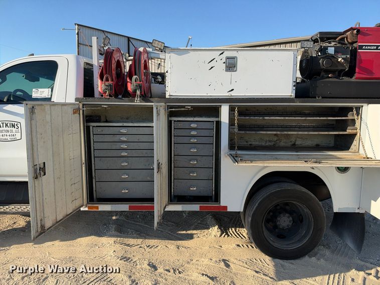 image for item FN3787 2019 Chevrolet Silverado 4500HD 4X4 mechanics truck