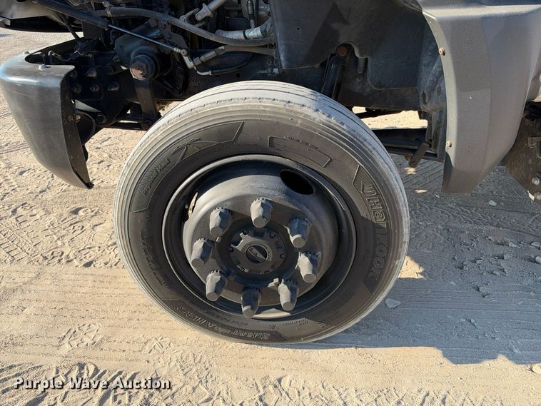 image for item FN3787 2019 Chevrolet Silverado 4500HD 4X4 mechanics truck
