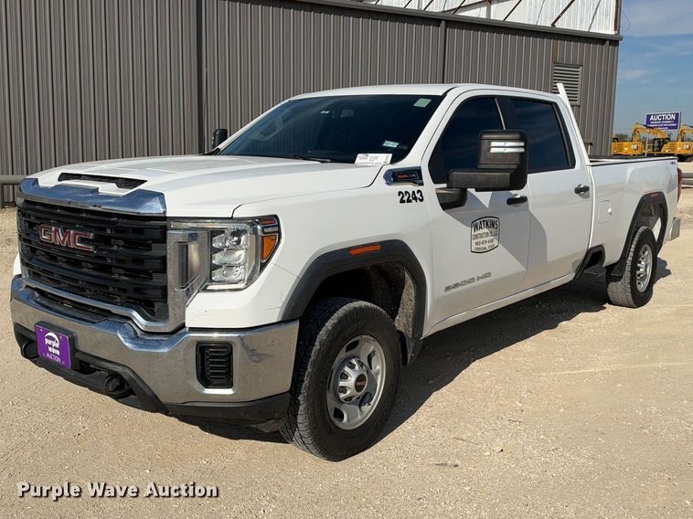 image for item FN3791 2022 GMC Sierra 2500 4X4 Crew Cab pickup truck