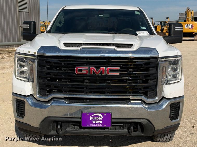 image for item FN3791 2022 GMC Sierra 2500 4X4 Crew Cab pickup truck