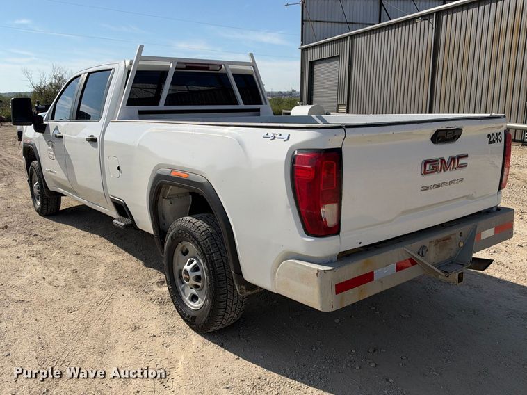 image for item FN3791 2022 GMC Sierra 2500 4X4 Crew Cab pickup truck