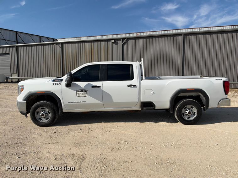 image for item FN3791 2022 GMC Sierra 2500 4X4 Crew Cab pickup truck