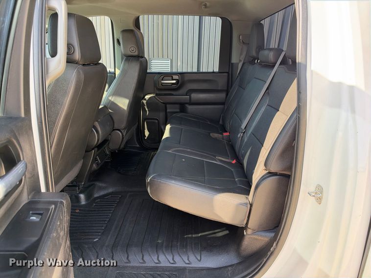 image for item FN3791 2022 GMC Sierra 2500 4X4 Crew Cab pickup truck