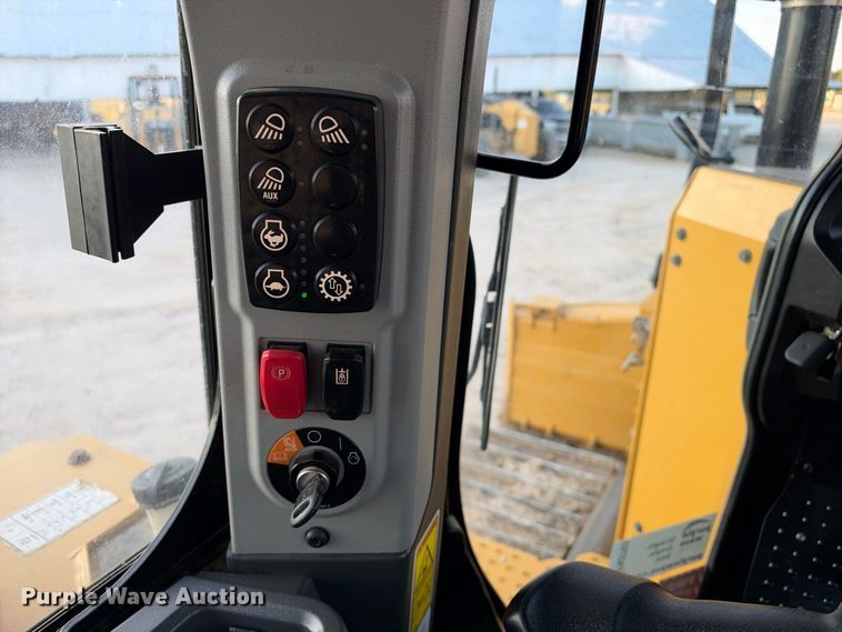 image for item FN3793 2024 Caterpillar D6 LGP VP dozer