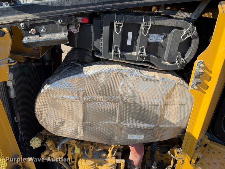 image for item FN3794 2024 Caterpillar D6 LGP VP dozer