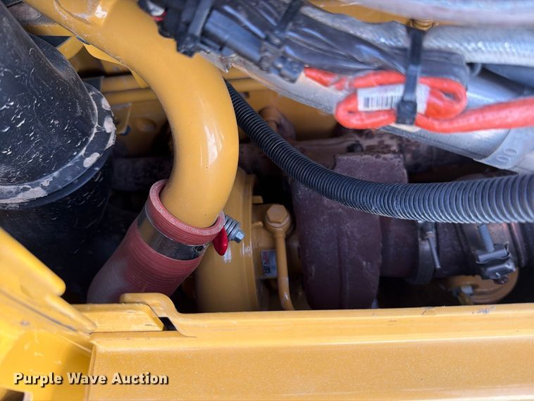 2024 Caterpillar D6 LGP VP