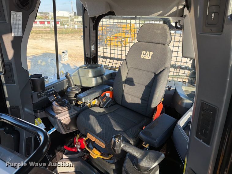 image for item FN3796 2024 Caterpillar D6 LGP VP dozer