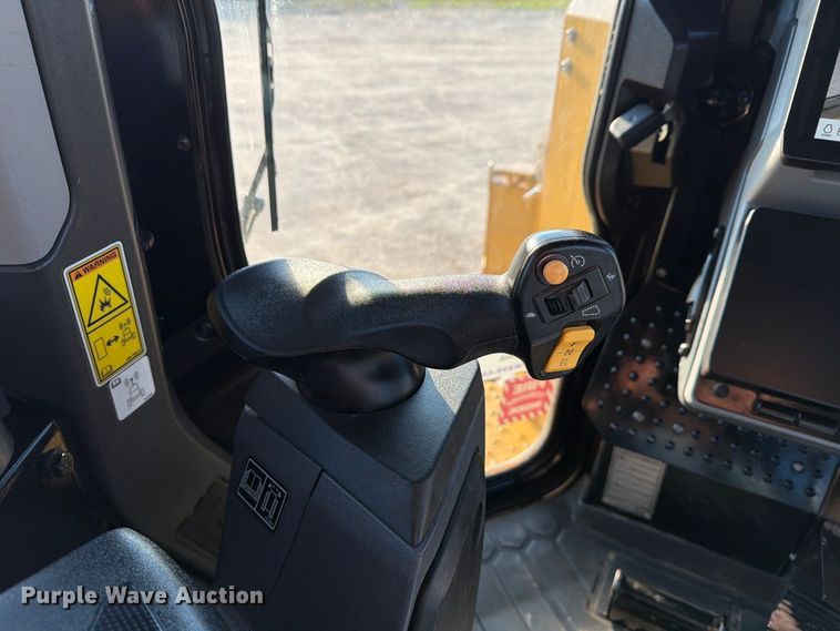 image for item FN3796 2024 Caterpillar D6 LGP VP dozer