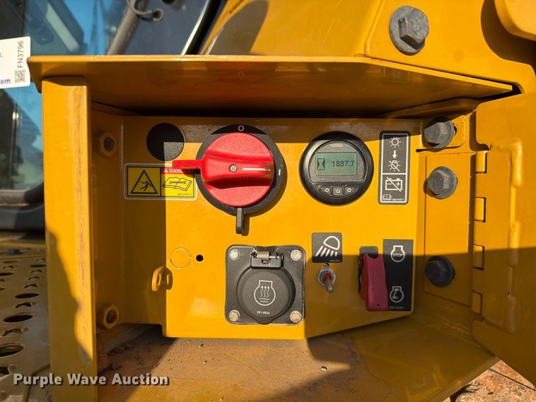 image for item FN3796 2024 Caterpillar D6 LGP VP dozer