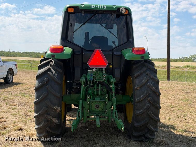 image for item FN3799 2015 John Deere 6125M MFWD tractor