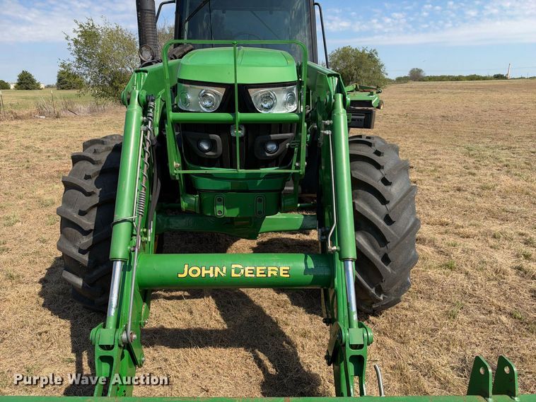 image for item FN3799 2015 John Deere 6125M MFWD tractor
