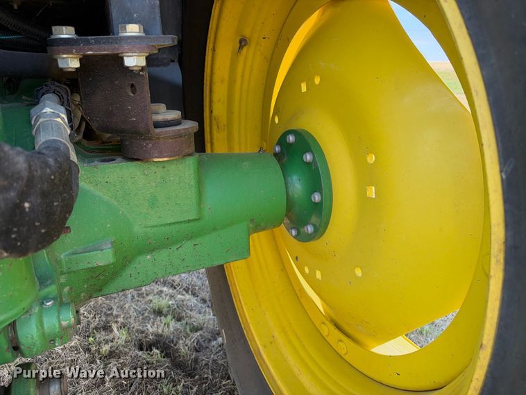 image for item FN3799 2015 John Deere 6125M MFWD tractor