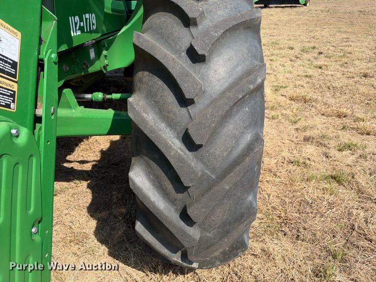 image for item FN3799 2015 John Deere 6125M MFWD tractor