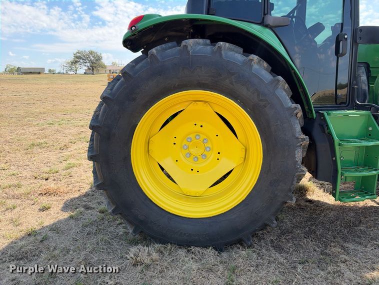 image for item FN3799 2015 John Deere 6125M MFWD tractor