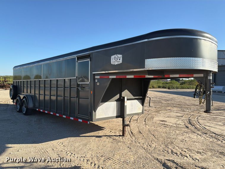 image for item FN3800 2017 Delta Manufacturing, Inc. livestock trailer