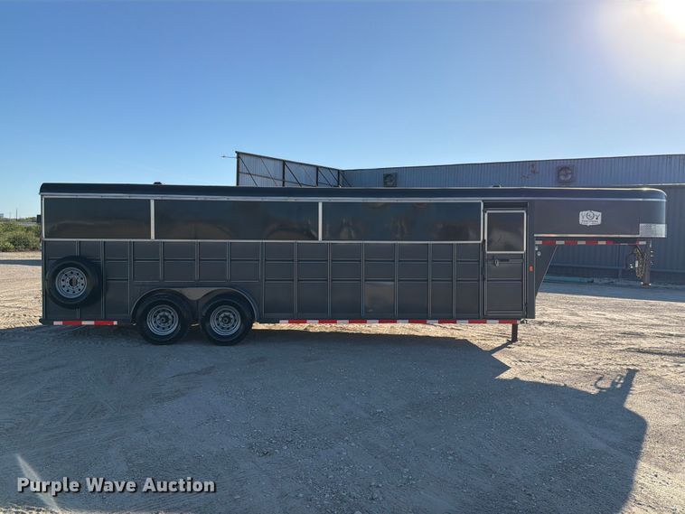 image for item FN3800 2017 Delta Manufacturing, Inc. livestock trailer