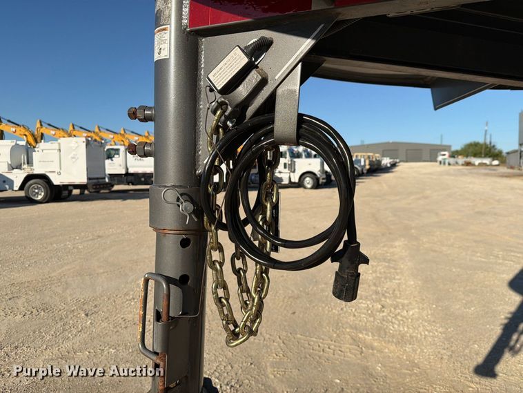 image for item FN3800 2017 Delta Manufacturing, Inc. livestock trailer