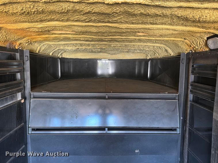 image for item FN3800 2017 Delta Manufacturing, Inc. livestock trailer