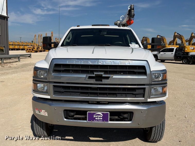 image for item FN3802 2020 Chevrolet Silverado 6500HD 4X4 mechanics truck