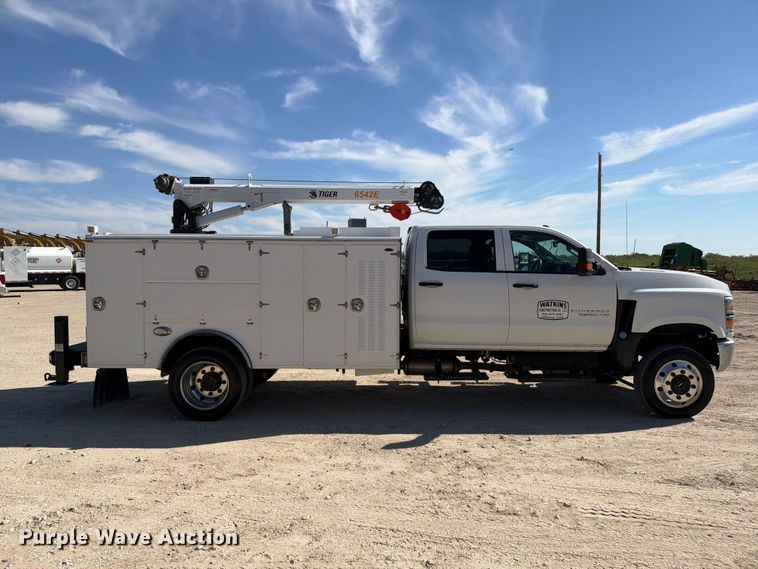 image for item FN3802 2020 Chevrolet Silverado 6500HD 4X4 mechanics truck