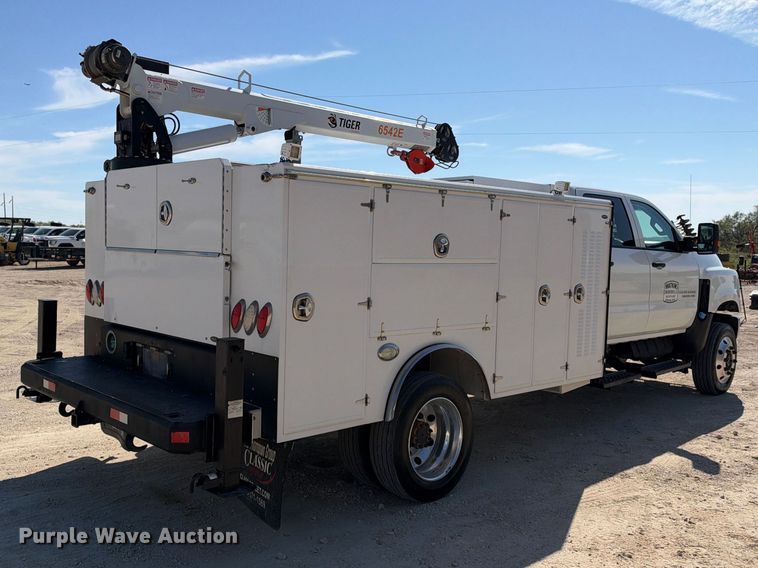 image for item FN3802 2020 Chevrolet Silverado 6500HD 4X4 mechanics truck