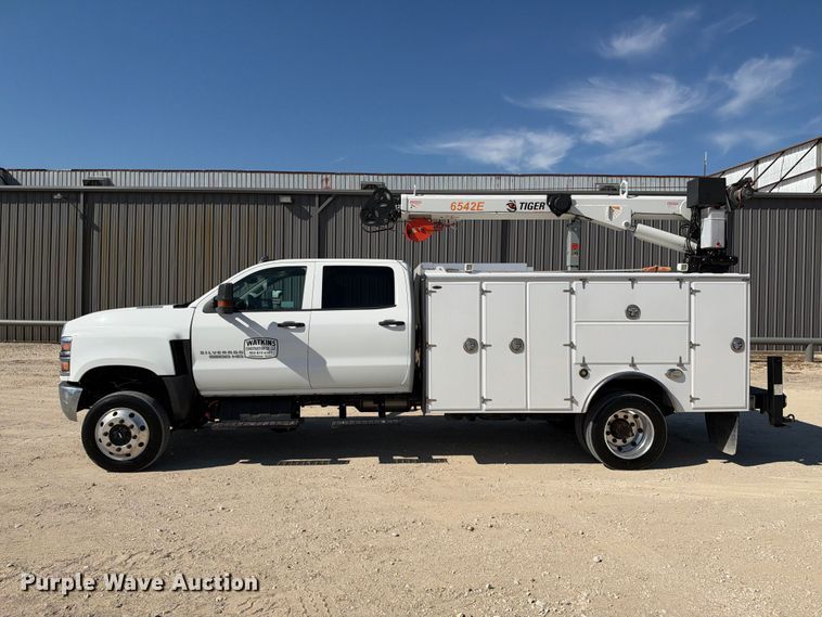 image for item FN3802 2020 Chevrolet Silverado 6500HD 4X4 mechanics truck