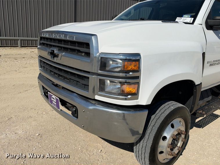 image for item FN3802 2020 Chevrolet Silverado 6500HD 4X4 mechanics truck