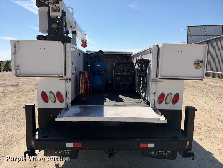 image for item FN3802 2020 Chevrolet Silverado 6500HD 4X4 mechanics truck