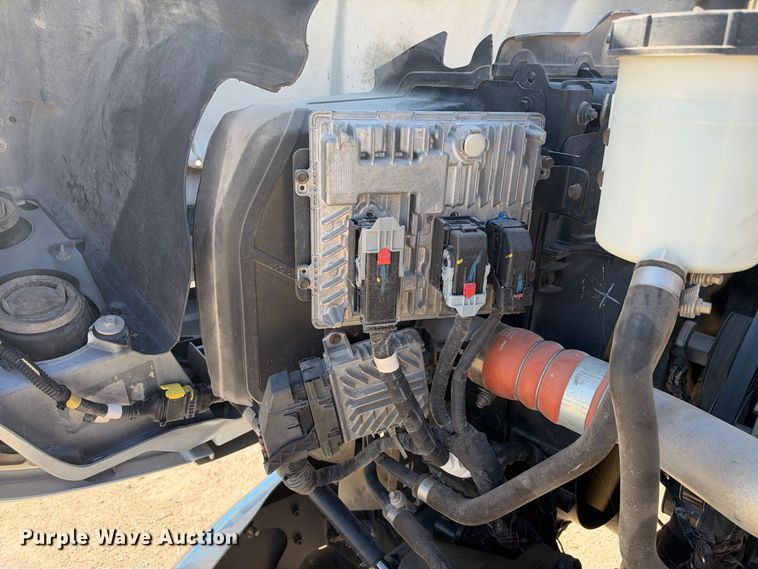 image for item FN3802 2020 Chevrolet Silverado 6500HD 4X4 mechanics truck