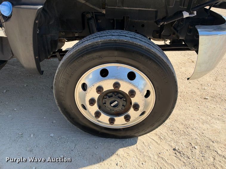 image for item FN3802 2020 Chevrolet Silverado 6500HD 4X4 mechanics truck