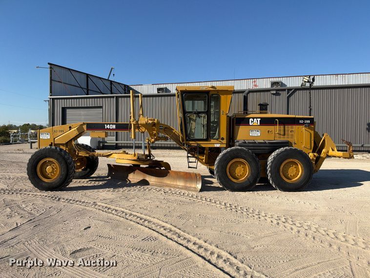 image for item FN3803 2005 Caterpillar 140H motor grader