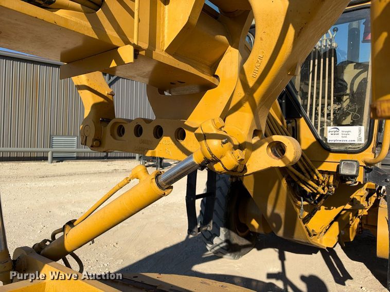 image for item FN3803 2005 Caterpillar 140H motor grader