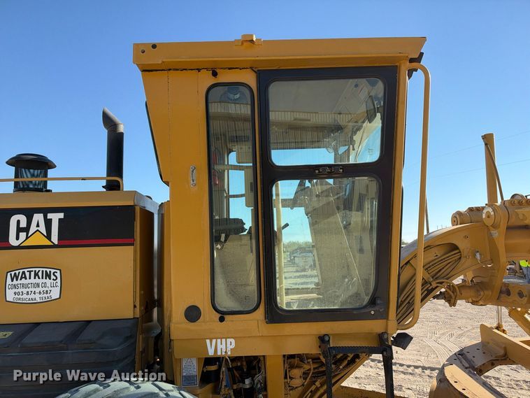 image for item FN3803 2005 Caterpillar 140H motor grader