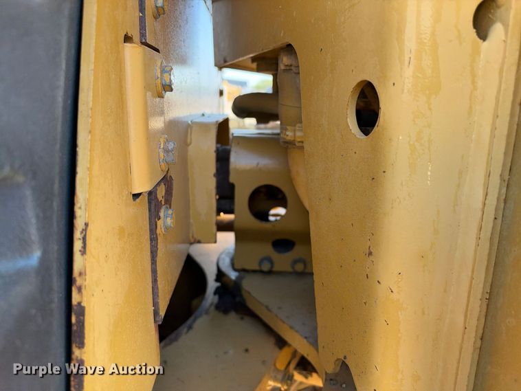 image for item FN3803 2005 Caterpillar 140H motor grader