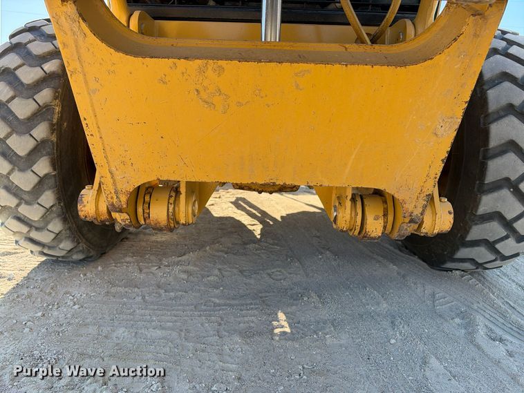image for item FN3803 2005 Caterpillar 140H motor grader
