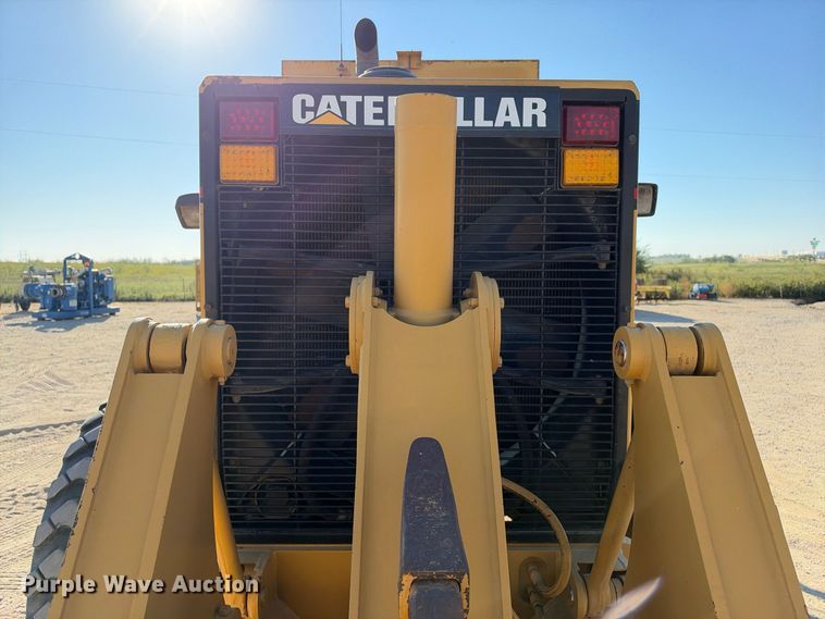 image for item FN3803 2005 Caterpillar 140H motor grader
