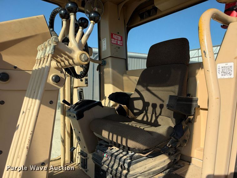 image for item FN3803 2005 Caterpillar 140H motor grader