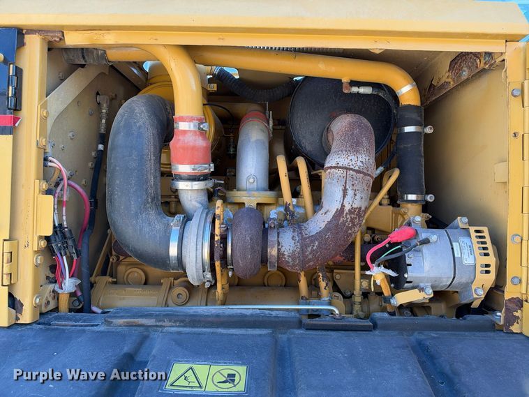image for item FN3803 2005 Caterpillar 140H motor grader