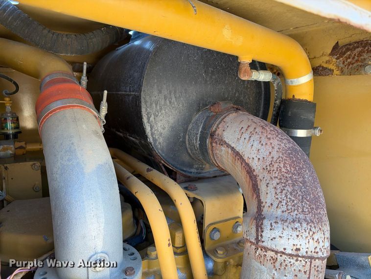 image for item FN3803 2005 Caterpillar 140H motor grader
