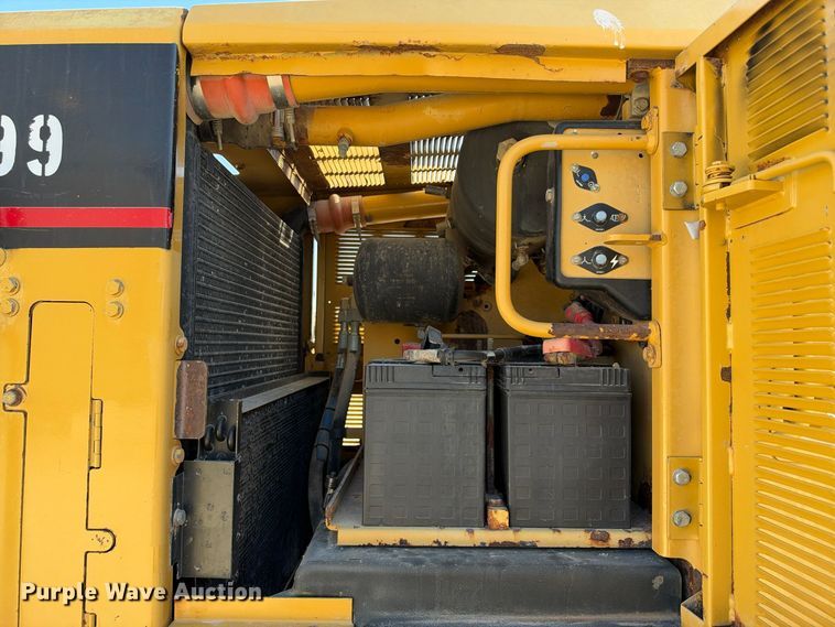image for item FN3803 2005 Caterpillar 140H motor grader