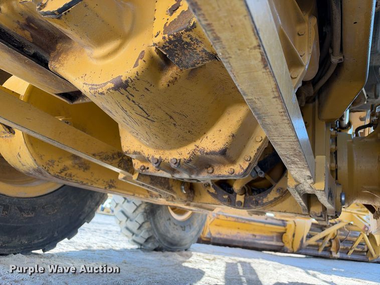 image for item FN3803 2005 Caterpillar 140H motor grader