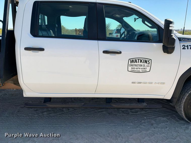 image for item FN3804 2021 GMC Sierra 3500 HD 4X4 Crew Cab flatbed pickup truck